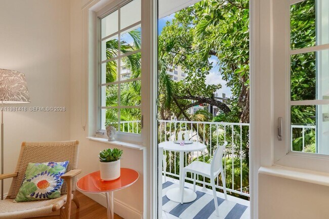 Building Photo - 739 11th St