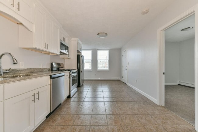 Building Photo - 237 Chestnut St