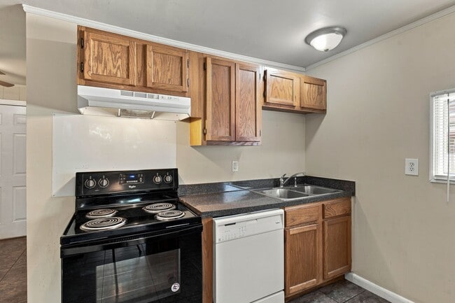 Building Photo - 501 Weakley Ave
