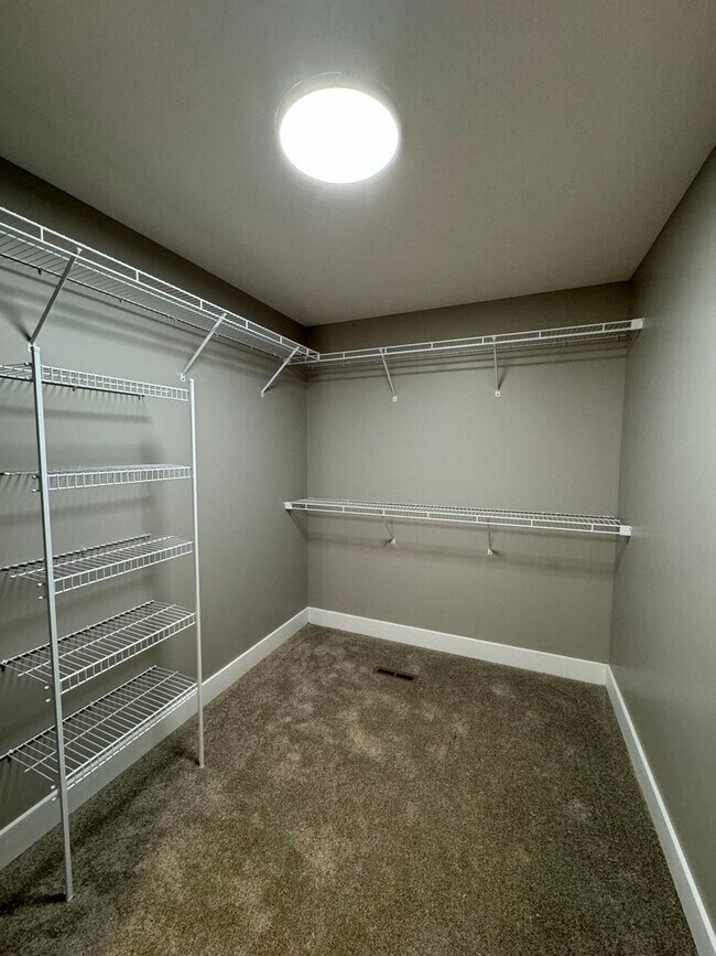 Building Photo - 4 Bedroom Single Family Home - WEST LAFAYETTE