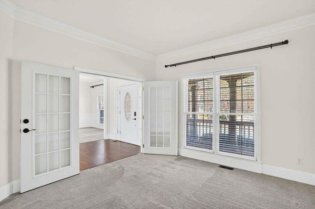 Building Photo - 1200 Cresthaven Ln NW