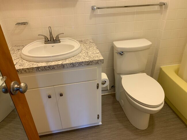 Building Photo - 313 Tecumseh St