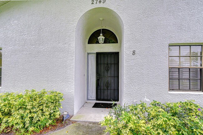 Building Photo - 2749 Countryside Blvd