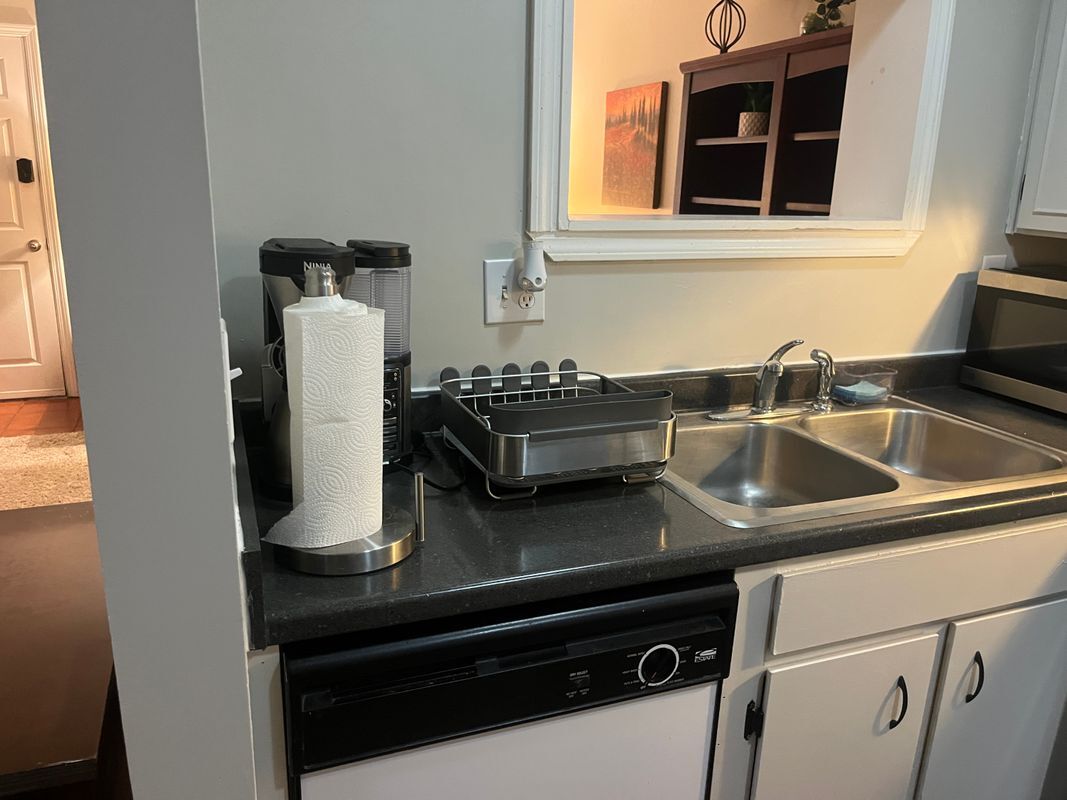 Building Photo - 3101 Colonial Way