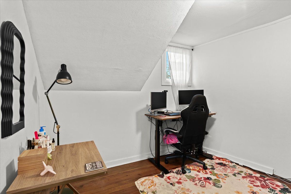 Building Photo - 575 E Lewiston Ave