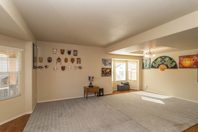 Building Photo - Spacious 6-Bedroom Home in Lorson Ranch!