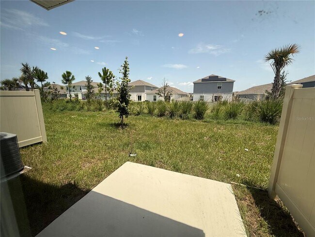 Building Photo - 2563 Skyline Lp
