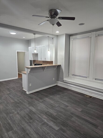 Building Photo - 342 N 52nd St