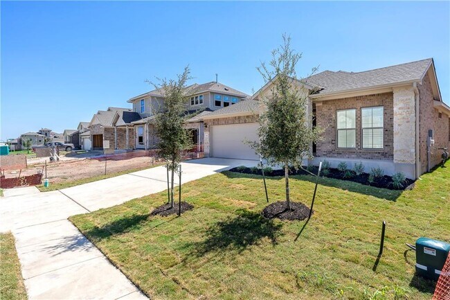 Building Photo - 236 Tanda Ln