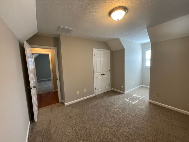 Building Photo - 123 Arcaro Dr