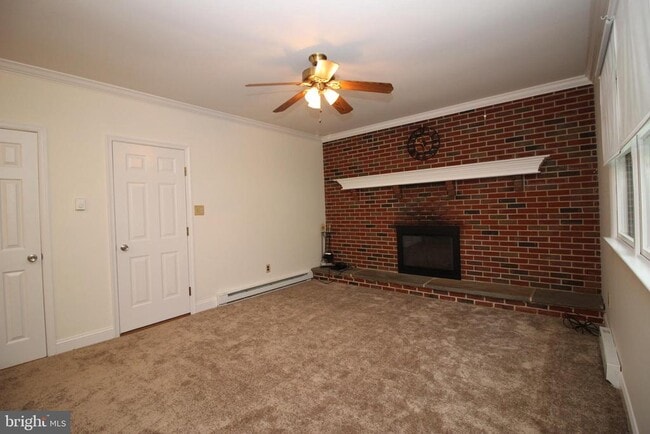 Building Photo - 336 Cowpath Rd