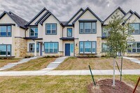 Building Photo - 16174 Doe Lk Dr