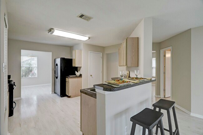 Building Photo - 5714 Basswood Dale Dr