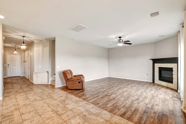 Building Photo - 5439 Baronet Dr