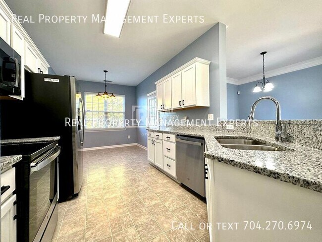 Building Photo - 8815 Firestreak Dr