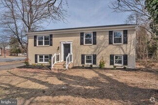 Building Photo - 6 W Cohawkin Rd