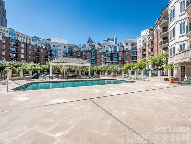 Building Photo - 300 W 5th St