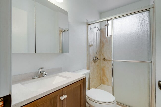 Building Photo - Charming Single-Story 3 Bed Home Two Car Garage & Spacious Yard!
