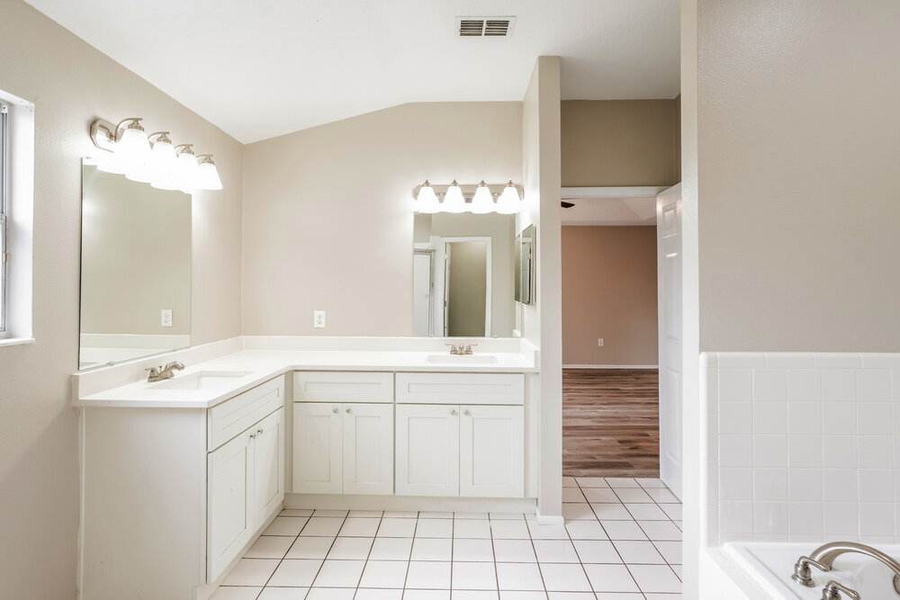 Building Photo - 1236 Foxforrest Cir