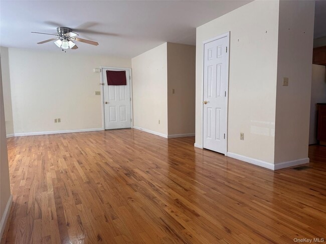 Building Photo - 105 N Montgomery St