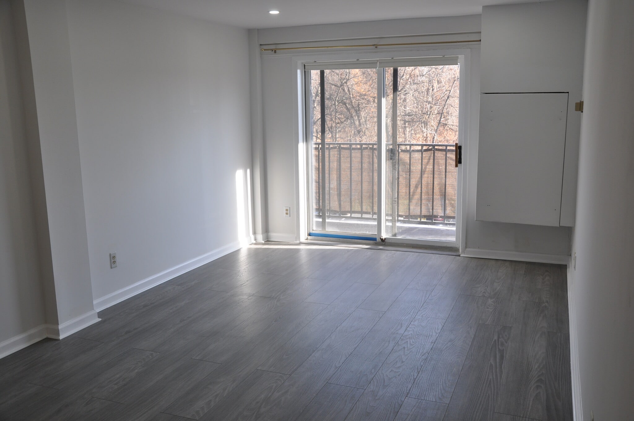 Building Photo - 99 Teaneck Rd