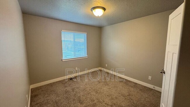 Building Photo - 3607 E Sapphire Creek Ln