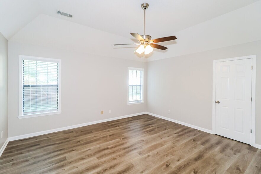Building Photo - 3926 Pecan Trace Cove