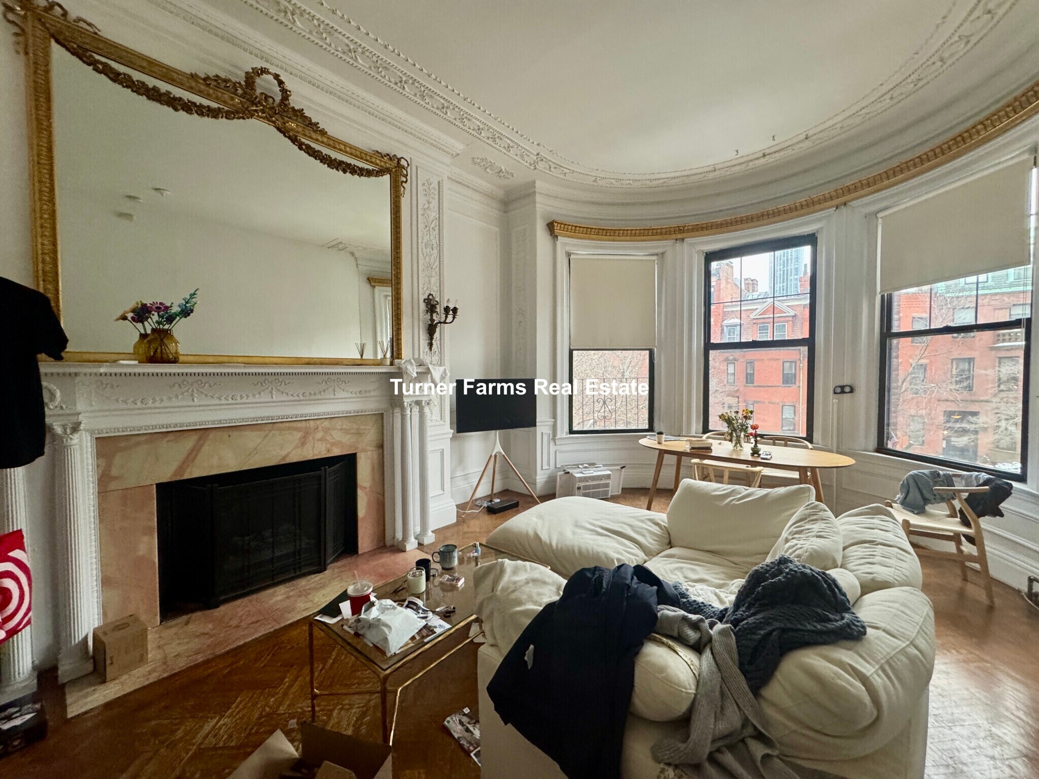 Building Photo - 472 Beacon St