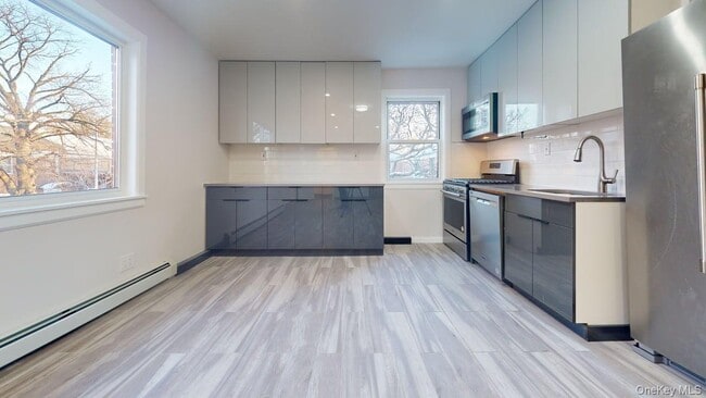 Building Photo - 24-40-40 86th St