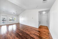 Building Photo - 200 Talus Way