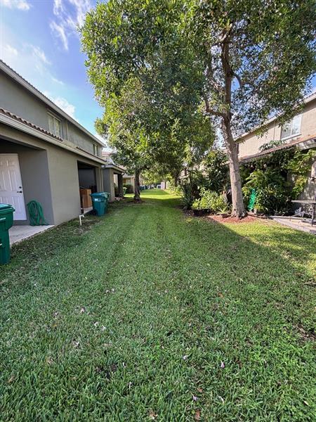 Building Photo - 5925 Manchester Way