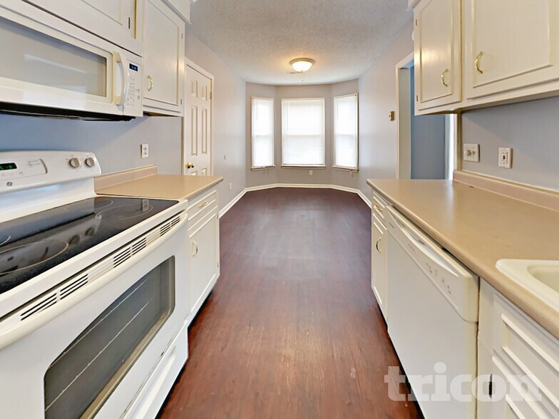 Building Photo - 112 Hedgefield Rd