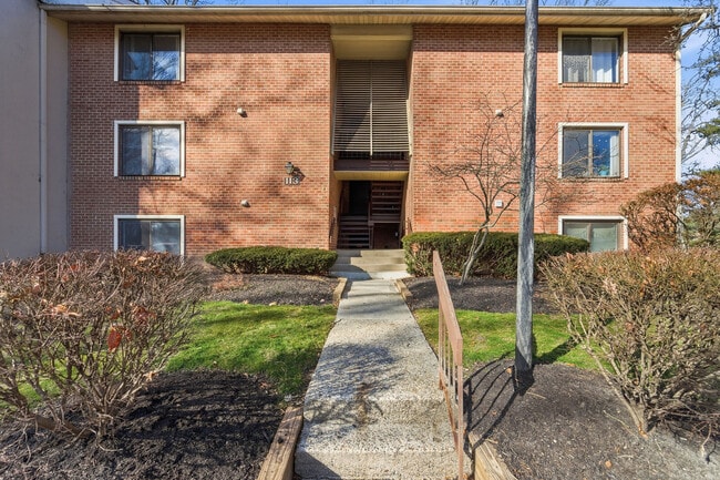 Building Photo - 113 Echelon Rd