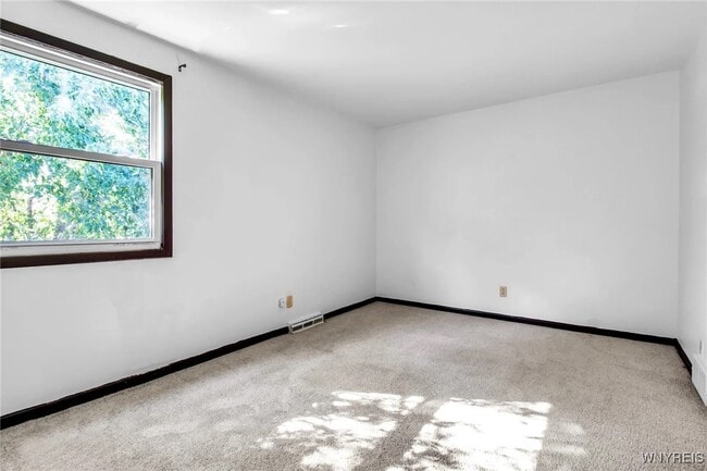 Building Photo - 247 Glenhaven Dr