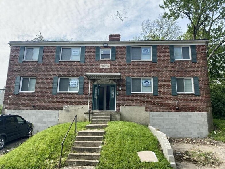 Building Photo - 412 W Parkwood Dr