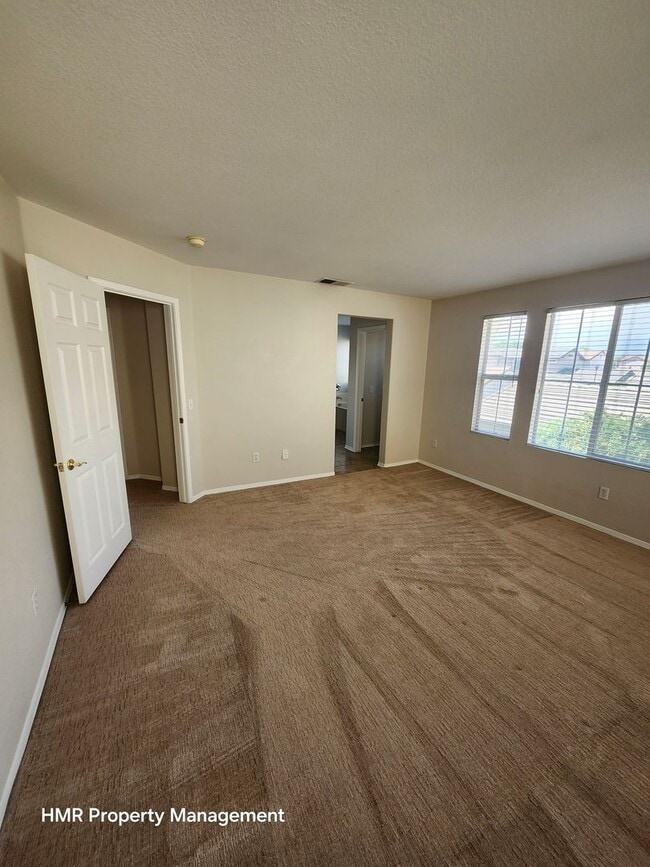 Building Photo - Gorgeous single family home in Chino