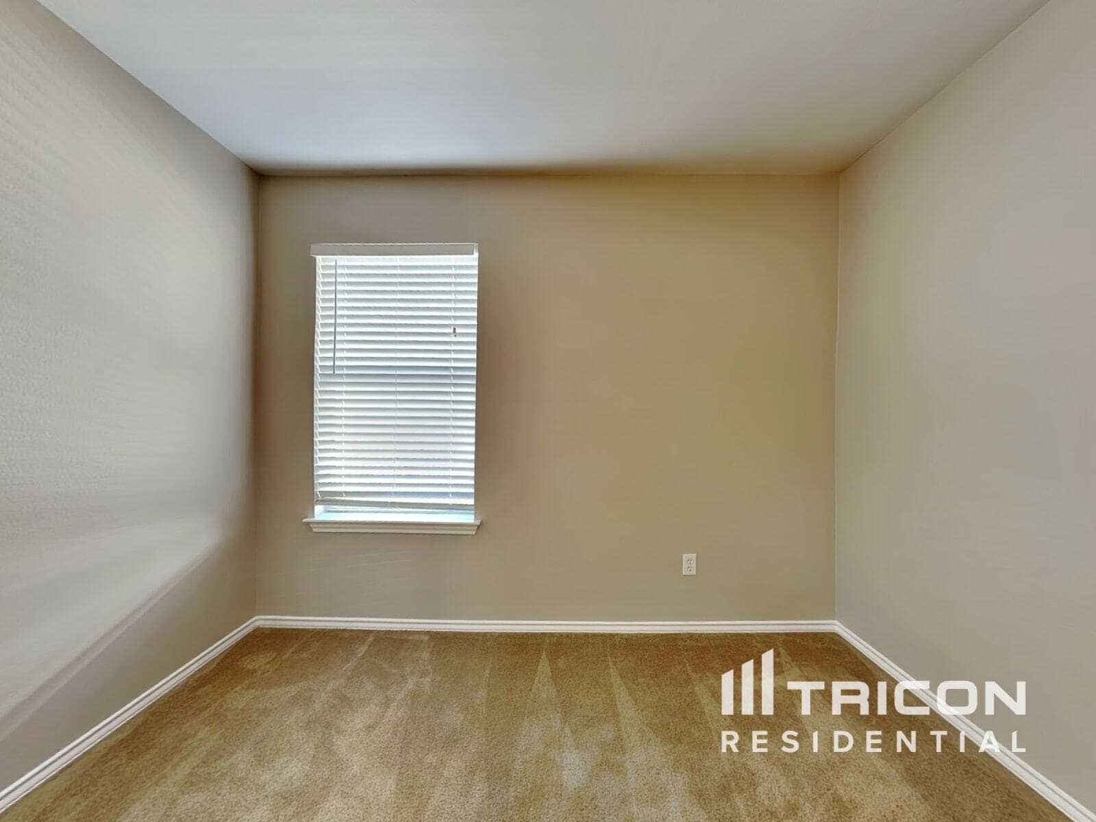 Building Photo - 12723 Whistling Springs Dr