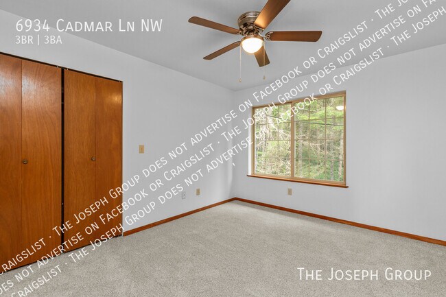 Building Photo - 6934 Cadmar Ln NW