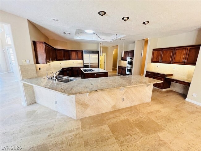 Building Photo - 7408 Silver Palm Ave