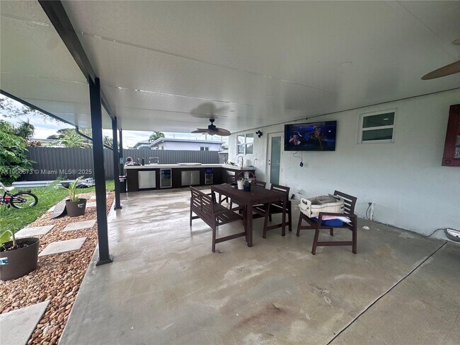 Building Photo - 22045 SW 114th Ave