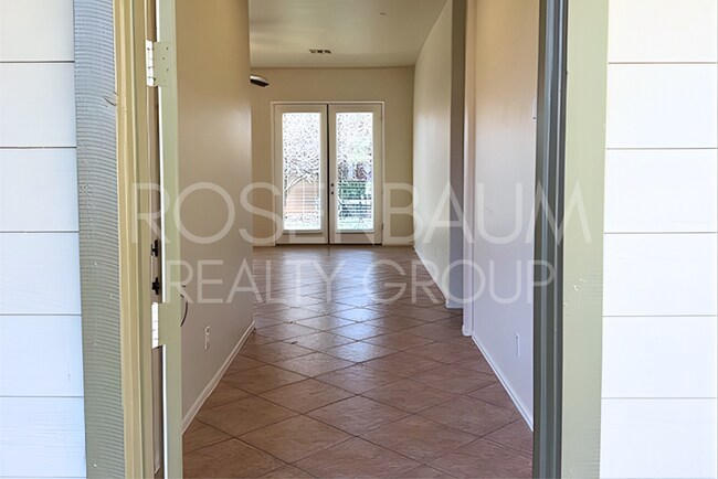 Primary Photo - 8190 N Turning Leaf Dr