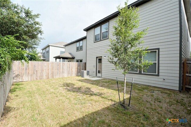 Building Photo - 6806 Prue Rd