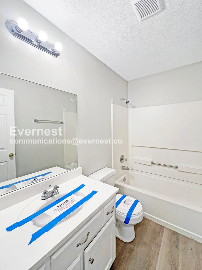 Building Photo - 3575 Shadow Oaks Pkwy