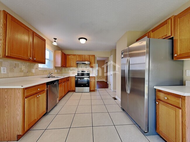 Building Photo - 132 Hitching Post Pl