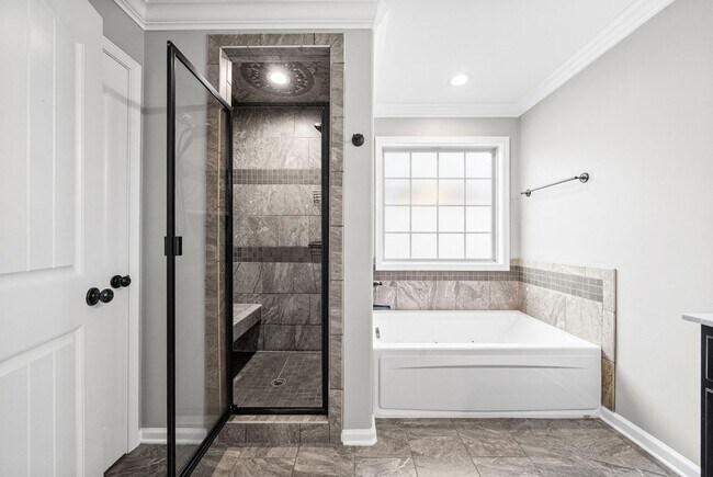 Building Photo - 739 Gaine Lynn Dr