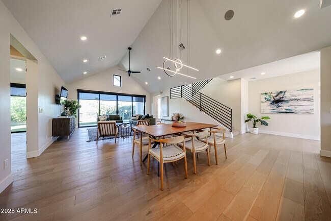 Building Photo - 6314 N 10th Dr