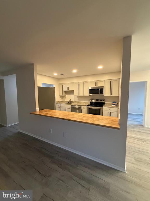 Building Photo - 507 Florida Ave