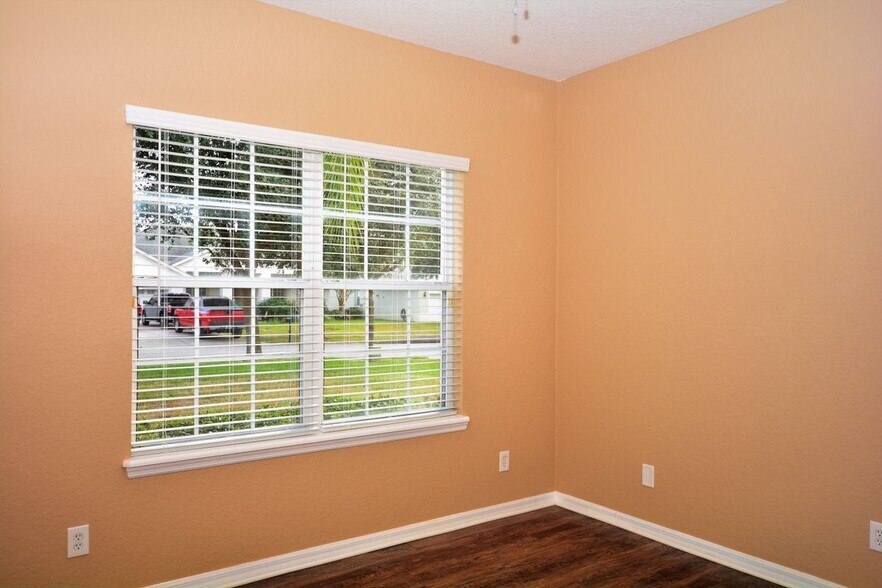 Building Photo - 10747 Masters Dr