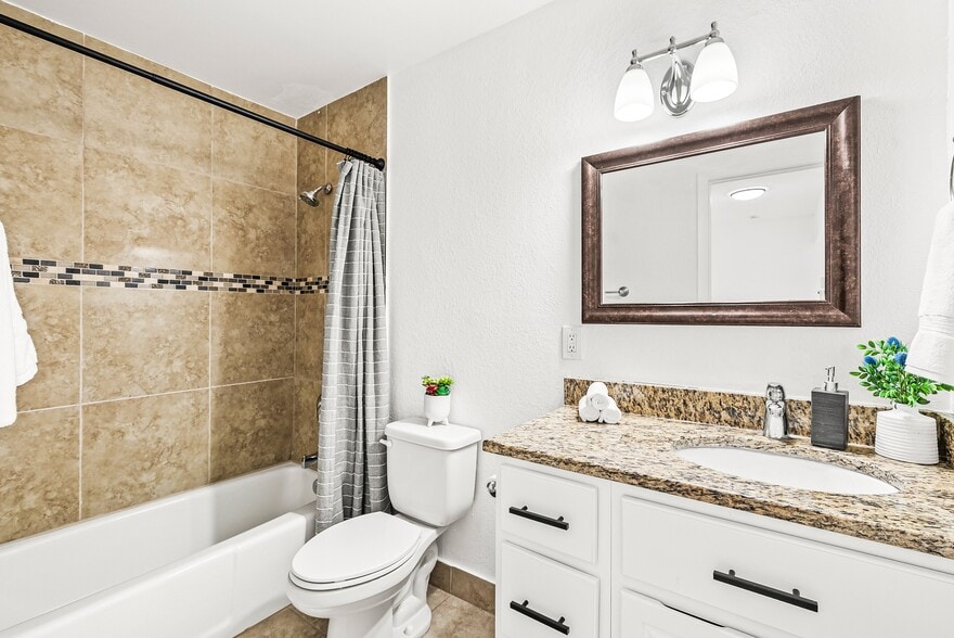 Guest Bathroom - 17 Fayette Dr