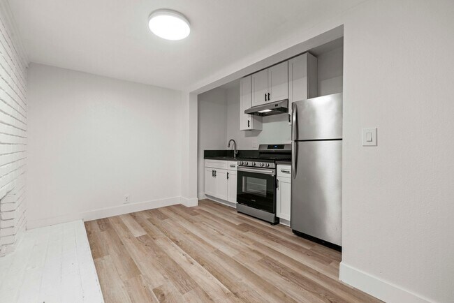 Building Photo - 15105 Nurmi St
